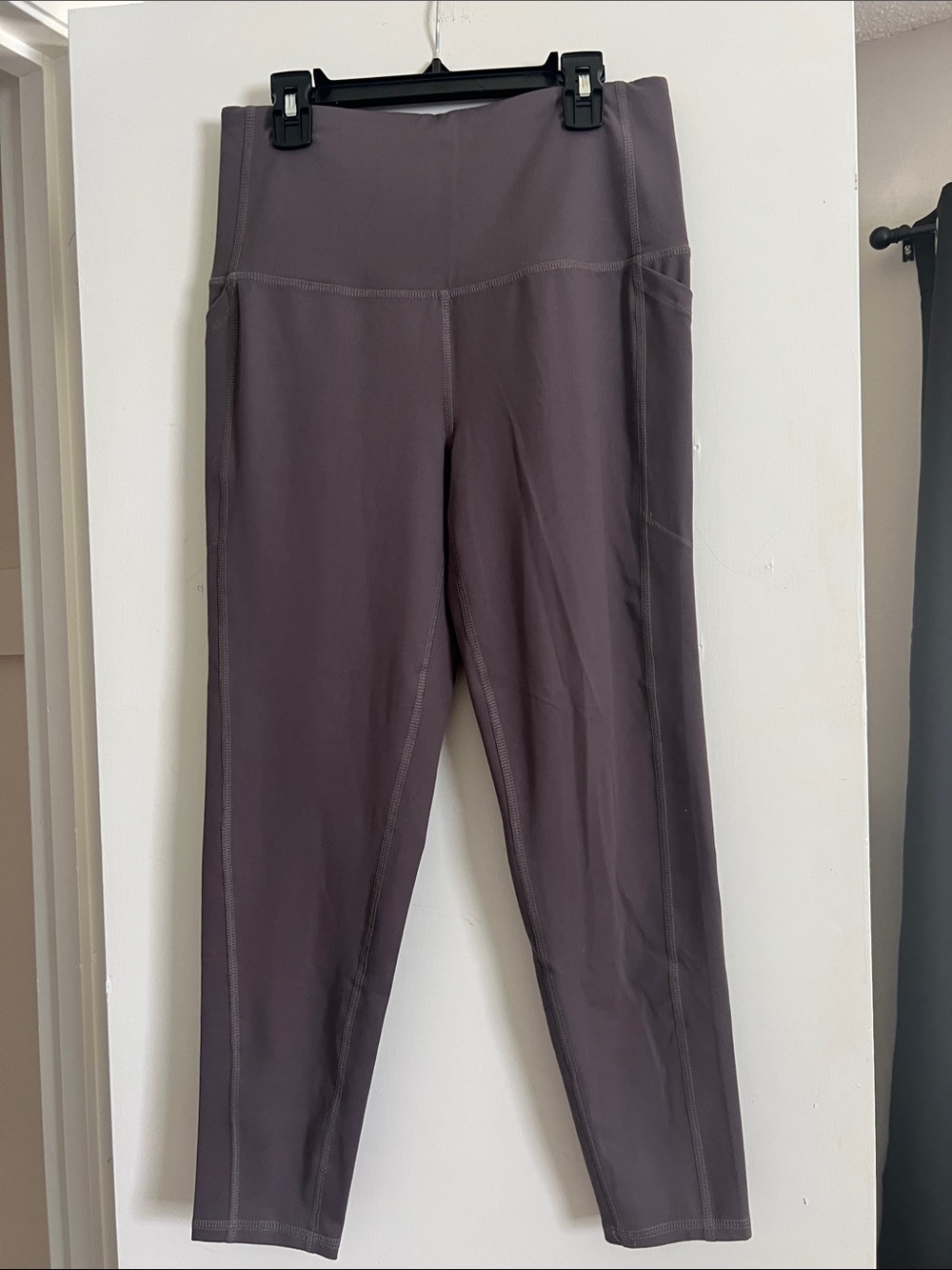 High-Rise Women’s Active Leggings in Deep Mauve